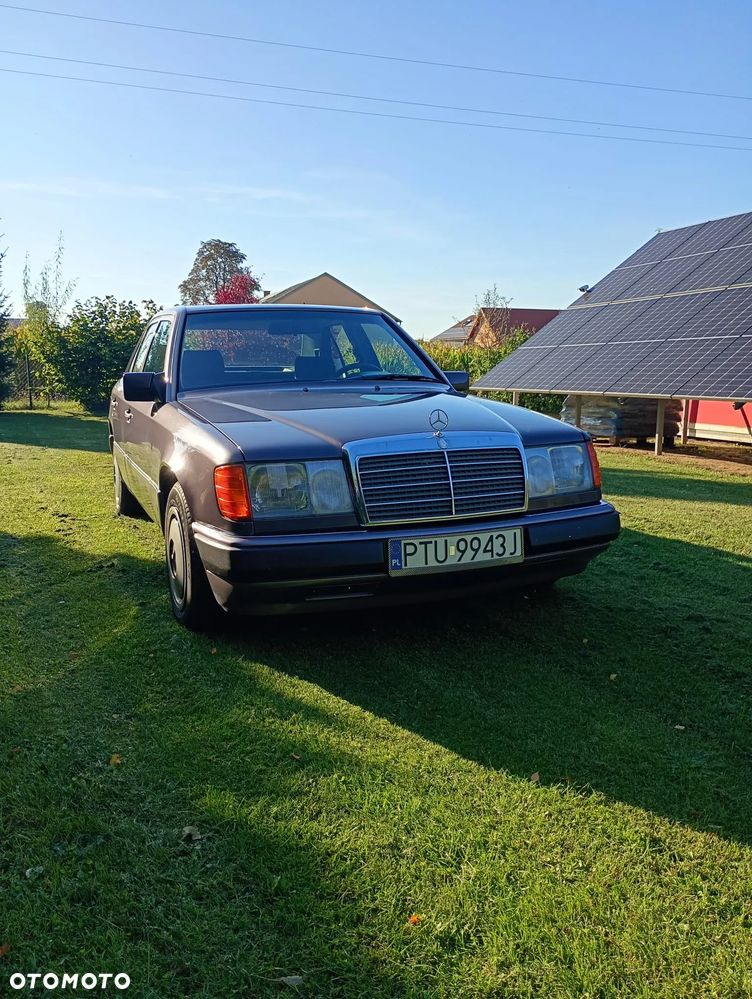 Mercedes-Benz W124 (1984-1993) - 12