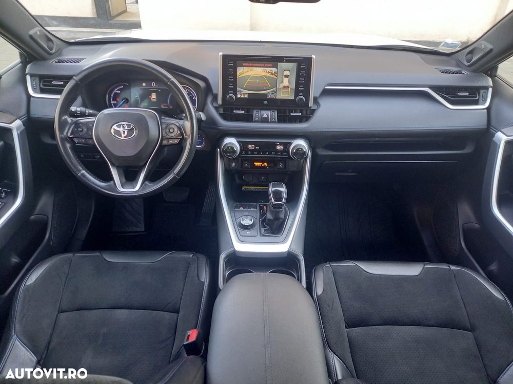 Toyota RAV4 2.5 4x4 Team Deutschland - 17