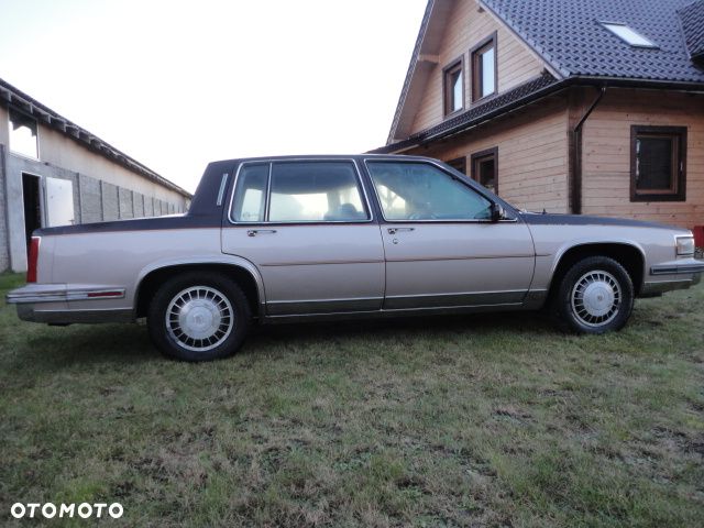 Cadillac Deville - 8