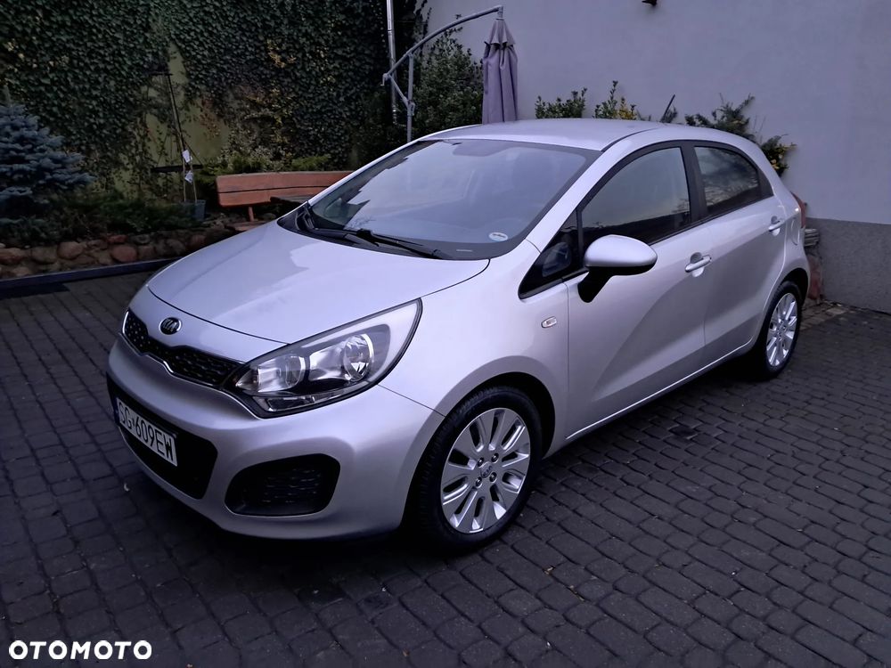 Kia Rio 1.4 Dream Team Edition - 6