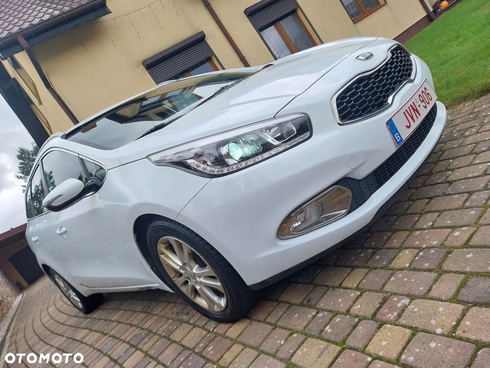 Kia Ceed - 28