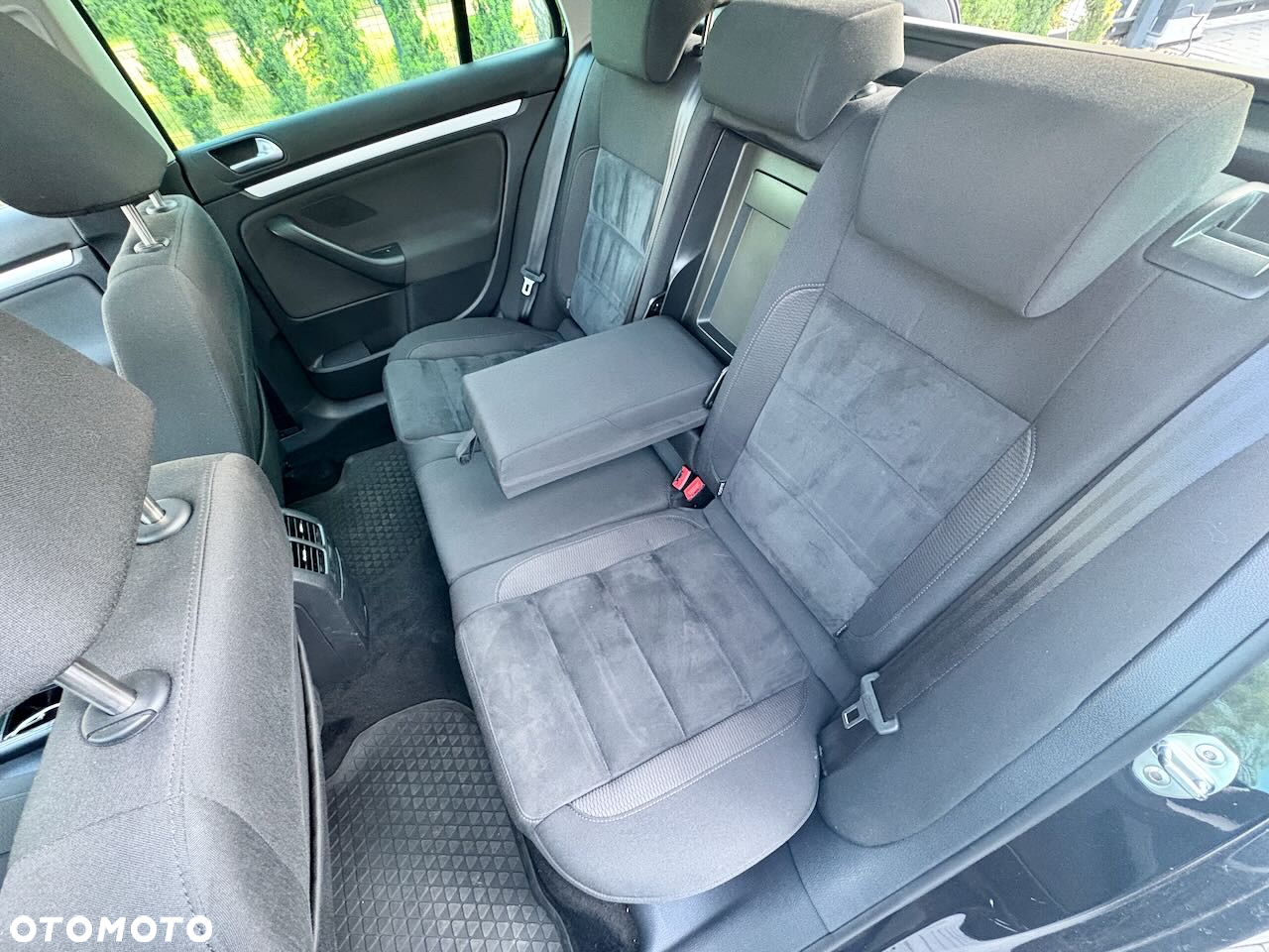 Volkswagen Golf VI 2.0 TDI Highline - 9