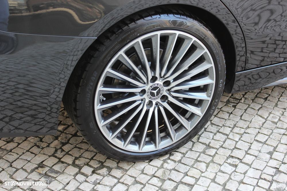 Mercedes-Benz C 300 d AMG Line - 13