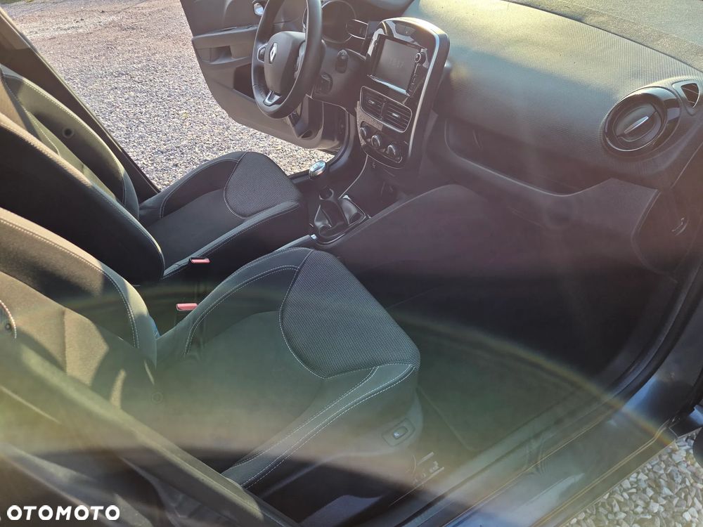Renault Clio - 18