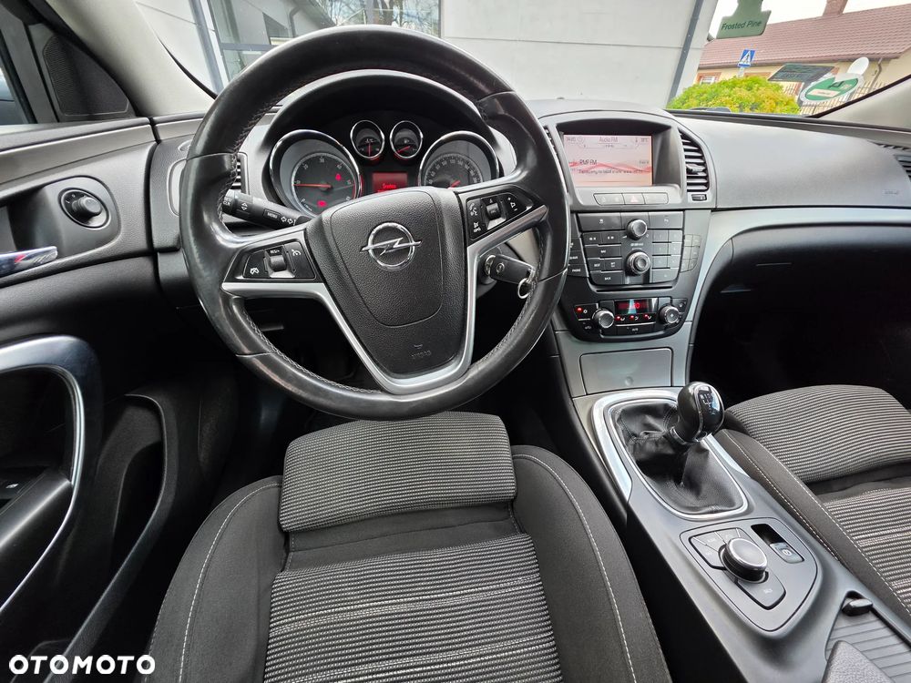 Opel Insignia - 10