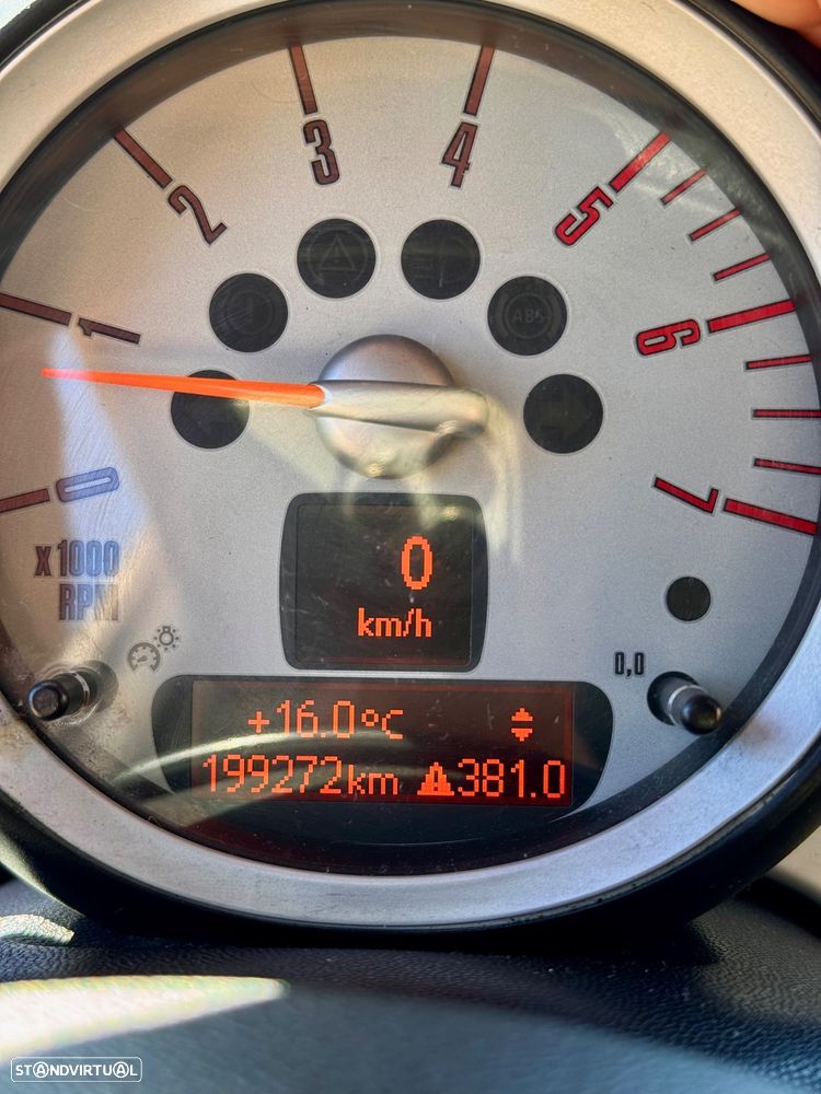 MINI 3 Portas Cooper D - 13