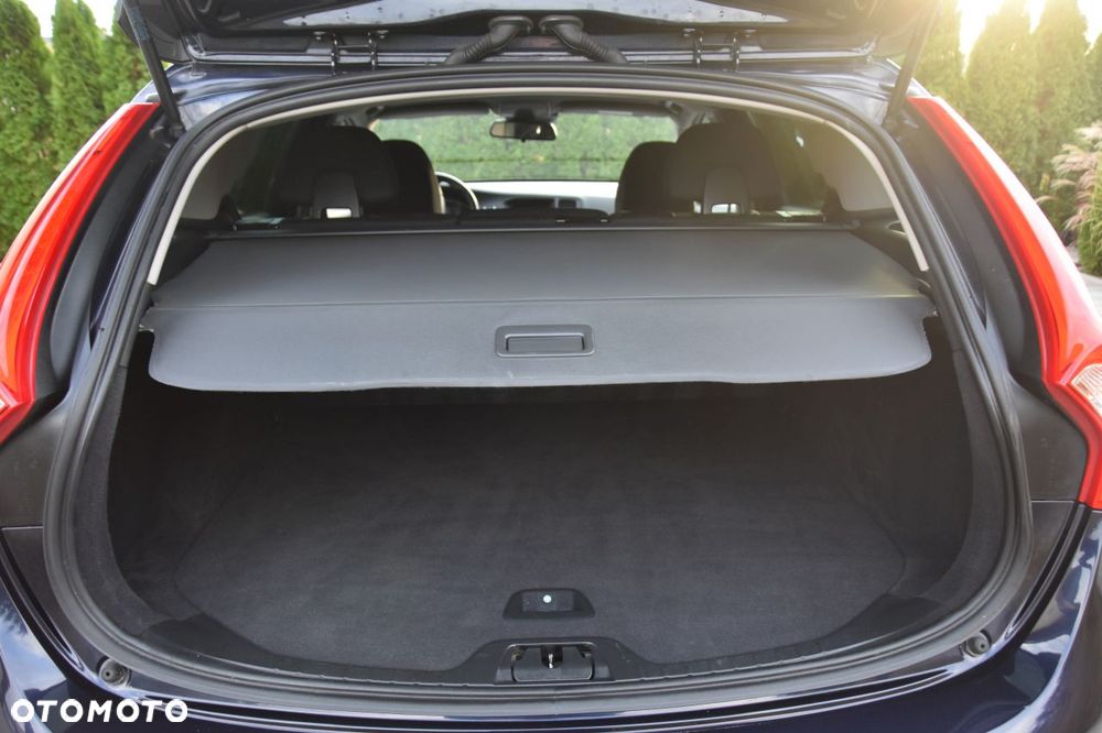 Volvo V60 D3 Geartronic Summum - 19