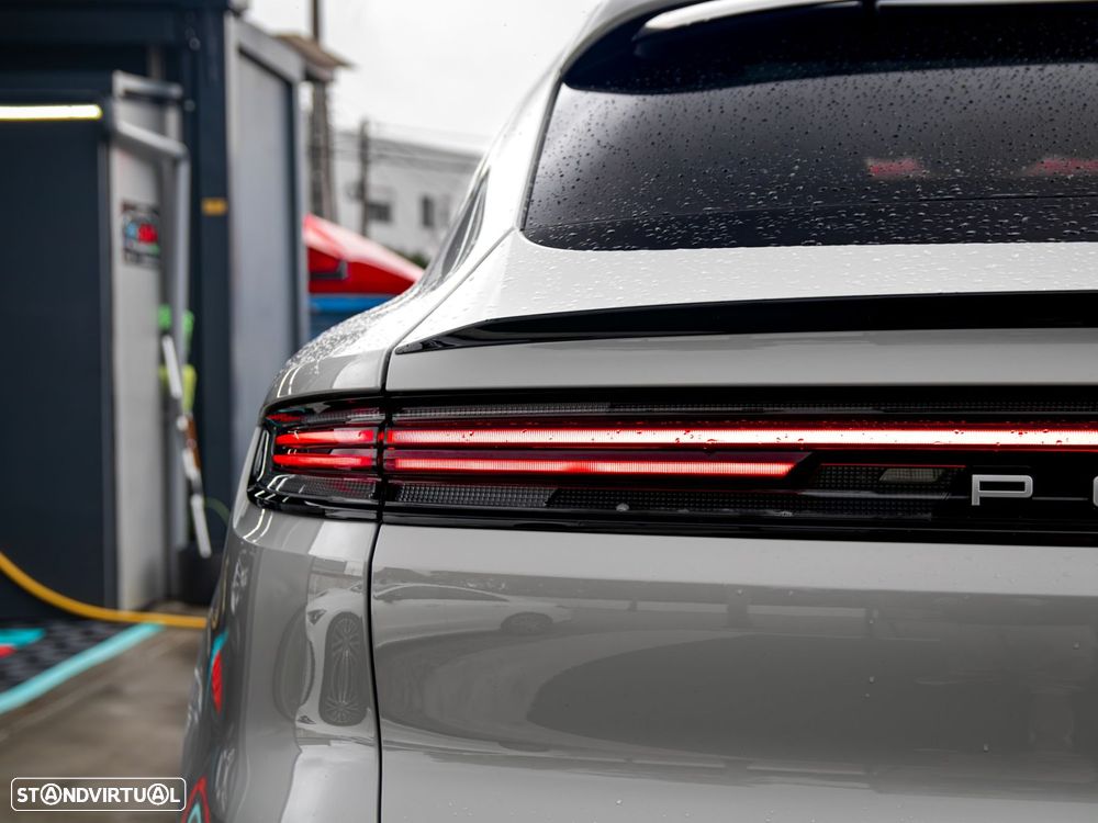 Porsche Cayenne Coupé E-Hybrid - 12