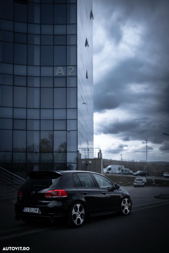 Volkswagen Golf - 17