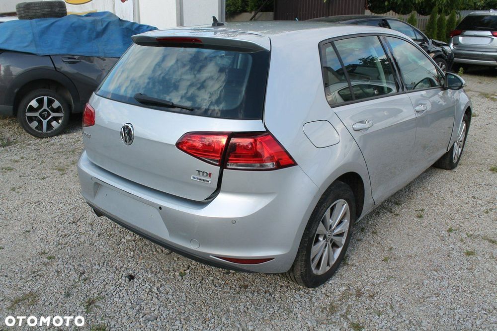 Volkswagen Golf - 5