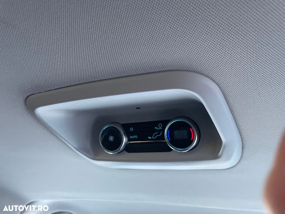 Ford Tourneo Custom Bus 320L 2.0 EcoBlue 170 CP 8AT L2H1 FWD Sport - 19