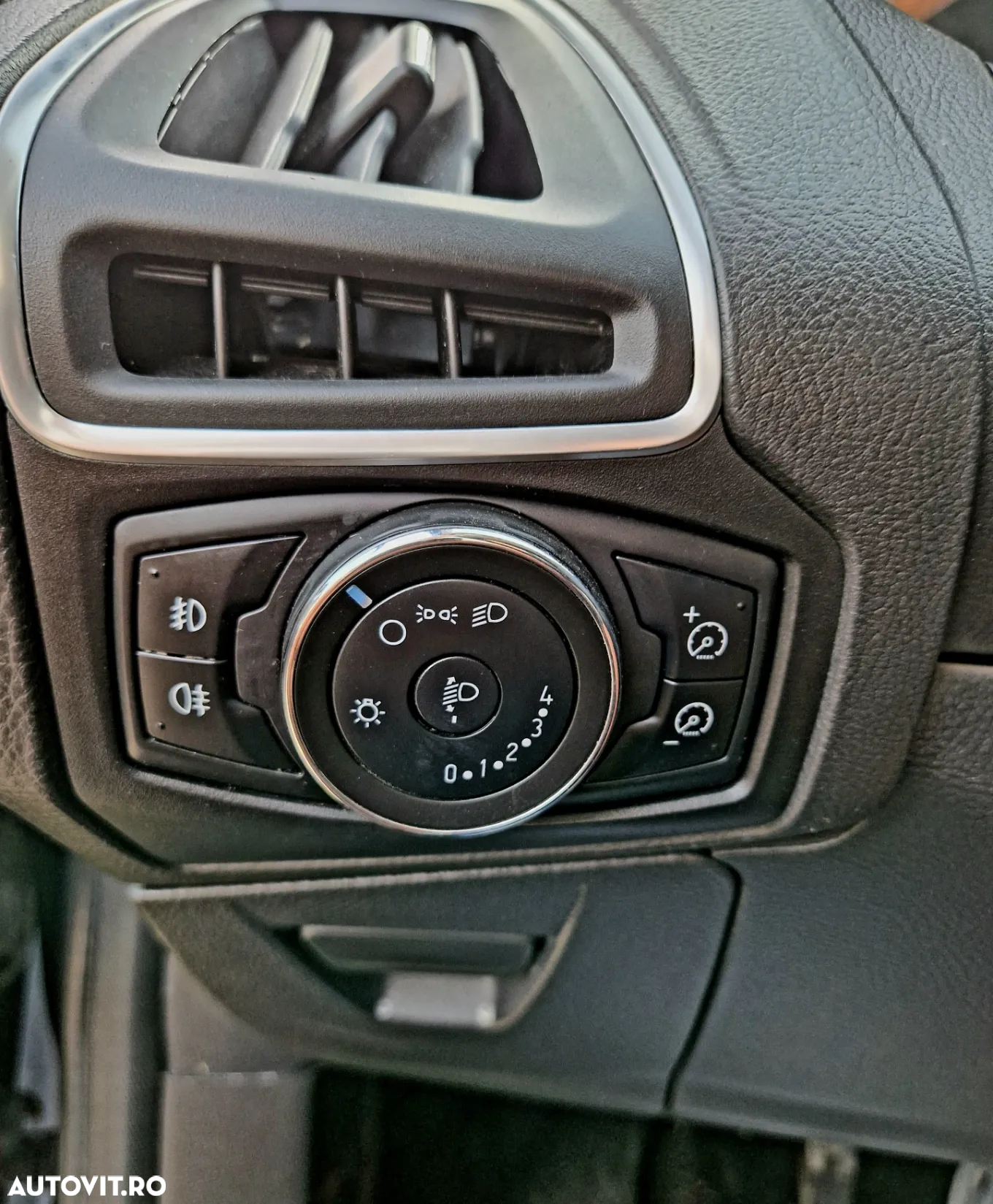 Ford Focus 1.6 TDCi DPF SYNC Edition - 15