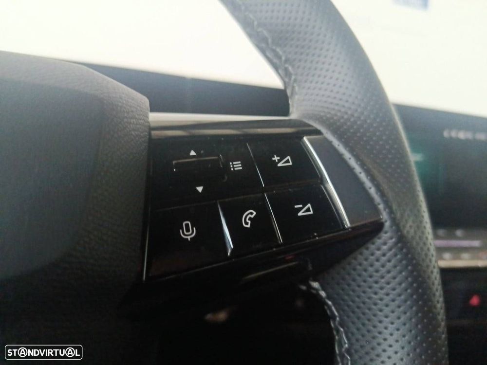 Opel Astra 1.2 T GS Aut. - 18