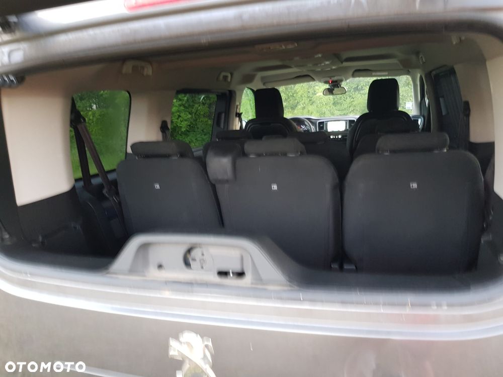 Peugeot Traveller - 16