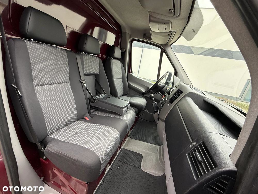 Volkswagen Crafter - 12