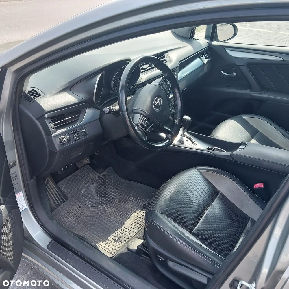 Toyota Avensis 1.8 Prestige MS - 6