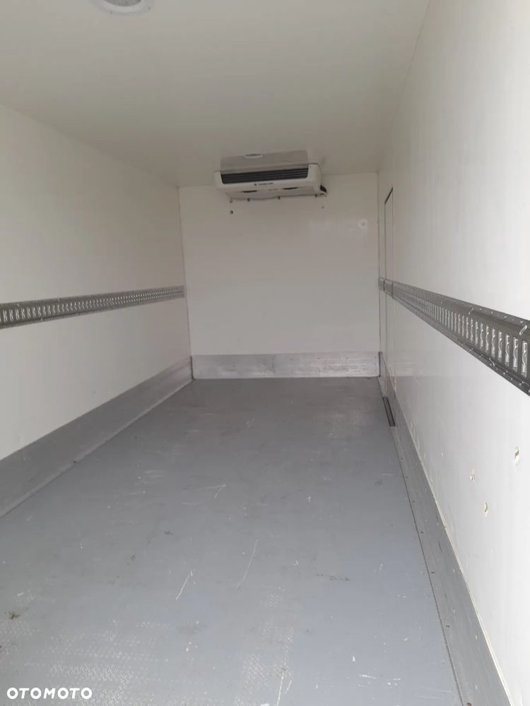 Iveco DAILY 72C18 70C18 Dmc 7200kg MROŹNIA/CHŁODNIA kontener 10 palet grube ściany 7cm!!! WINDA Dhollandia 1000kg// IGŁA// - 14