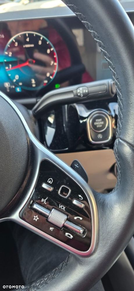 Mercedes-Benz GLA - 37