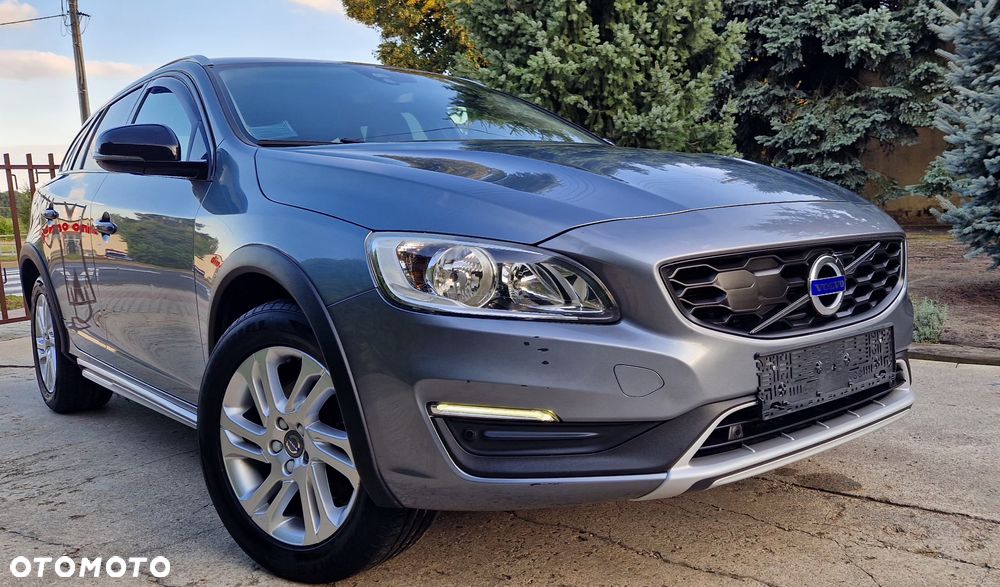 Volvo V60 Cross Country - 3