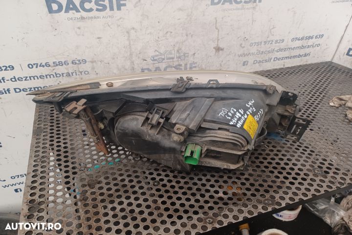 Far stanga Ford Mondeo MK3 [2000 - 2003] Sedan 1.8 MT (125 hp) - 4