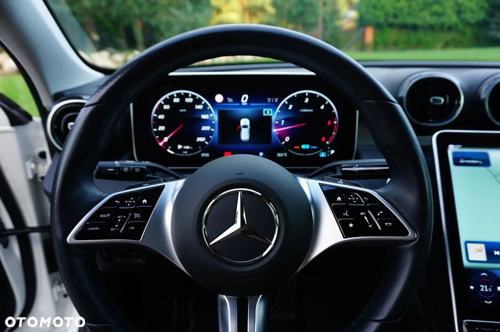 Mercedes-Benz Klasa C 220 d mHEV - 38