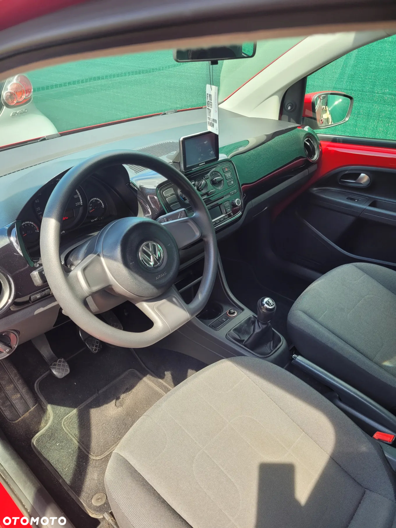 Volkswagen up! 1.0 high - 5