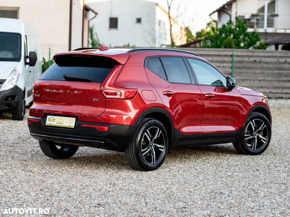 Volvo XC 40 B4 AT8 AWD Mild Hybrid R-Design - 16