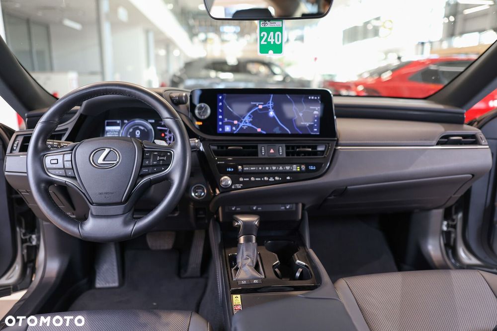 Lexus ES 300h Business Edition - 6