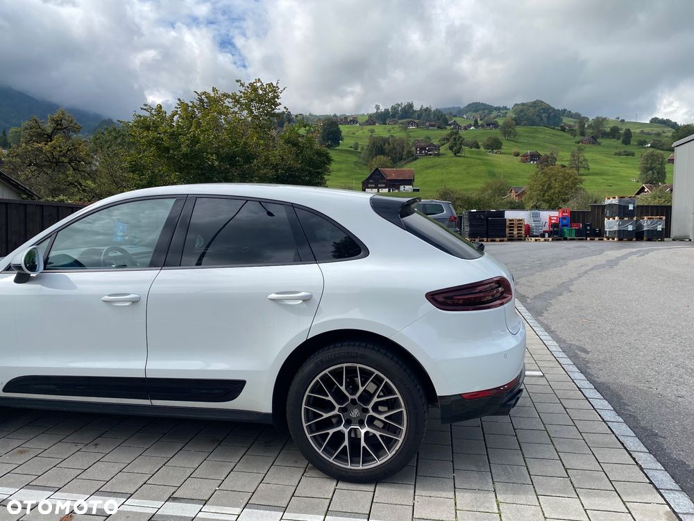 Porsche Macan - 3