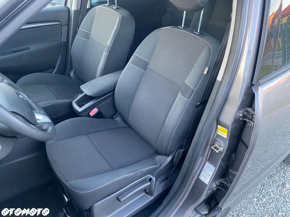 Renault Scenic 1.6 16V 110 Dynamique - 19