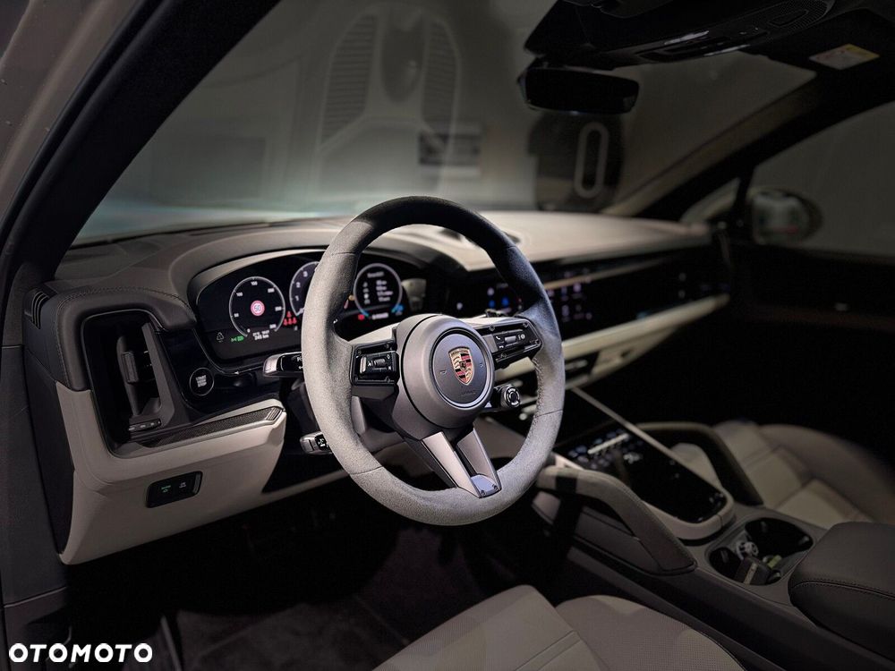 Porsche Cayenne - 18