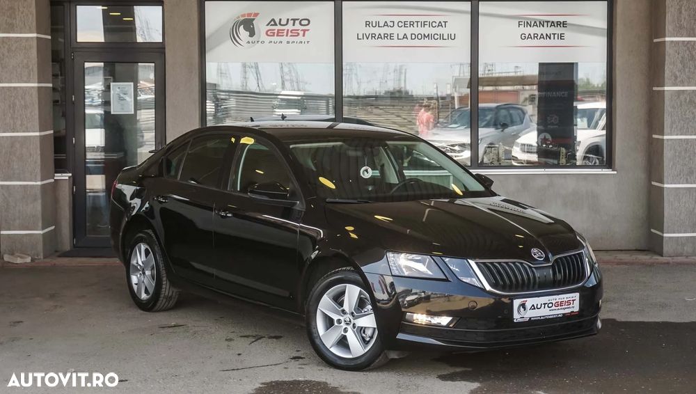 Skoda Octavia 2.0 TDI DSG Ambition - 3