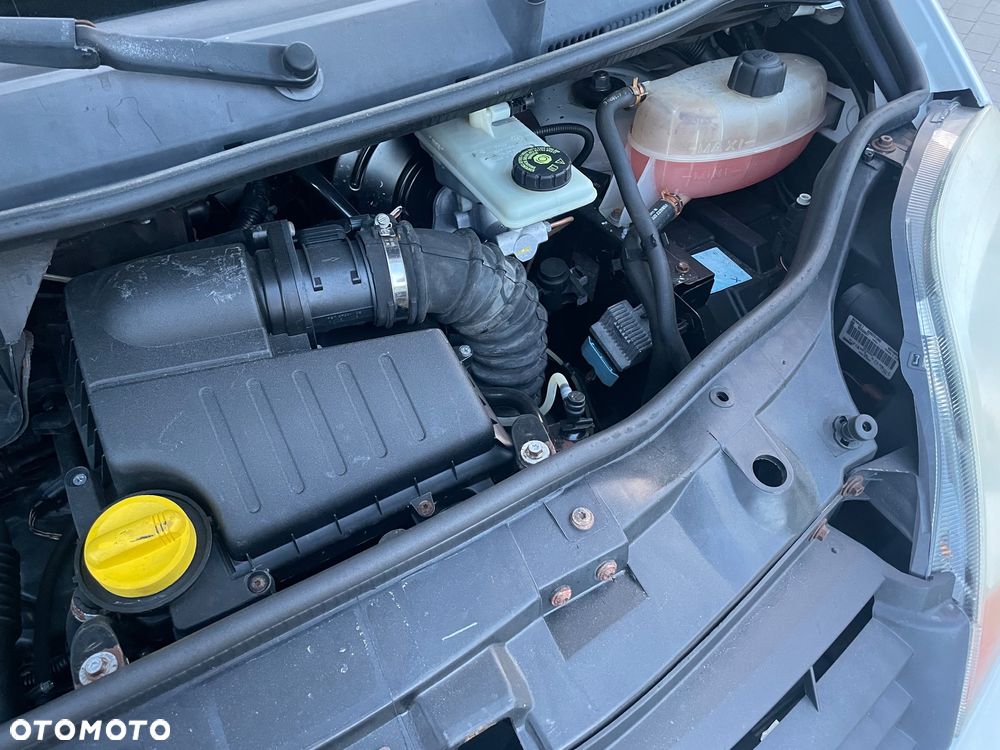 Renault Trafic - 22