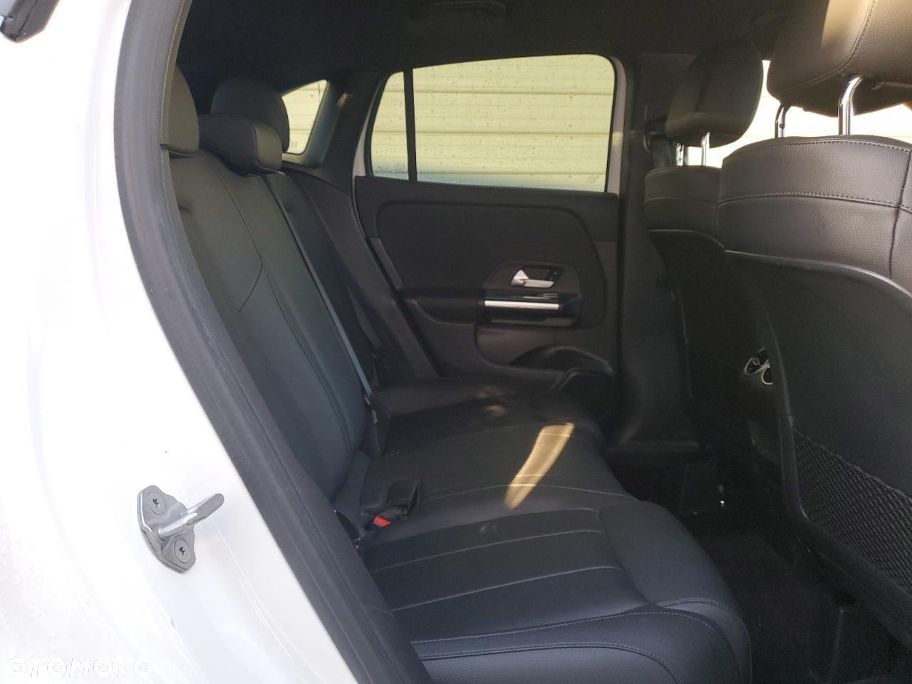 Mercedes-Benz GLA 250 8G-DCT - 11