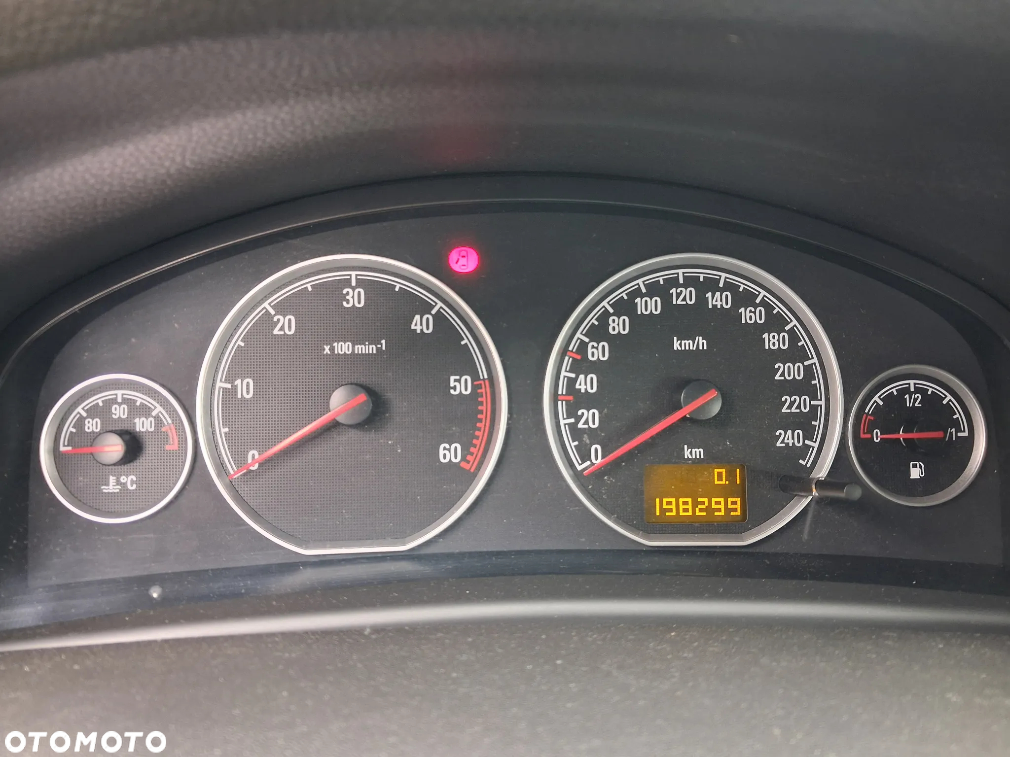 Opel Vectra - 8