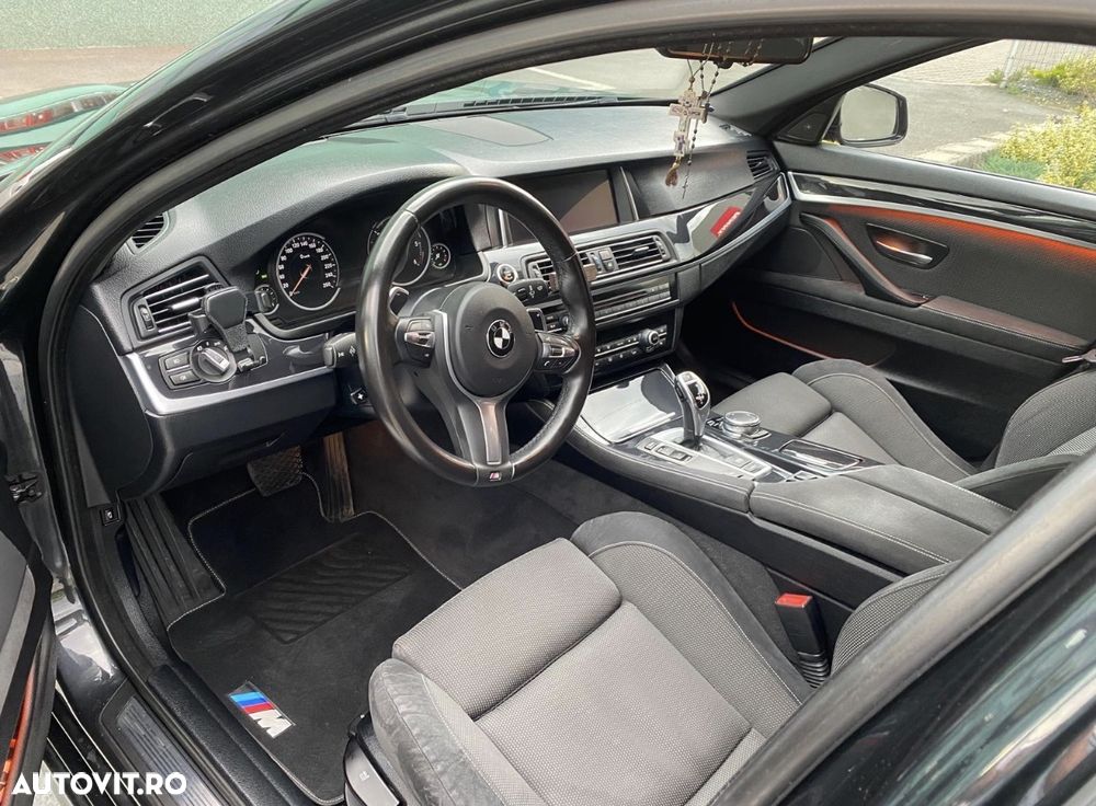 BMW Seria 5 525d xDrive - 9