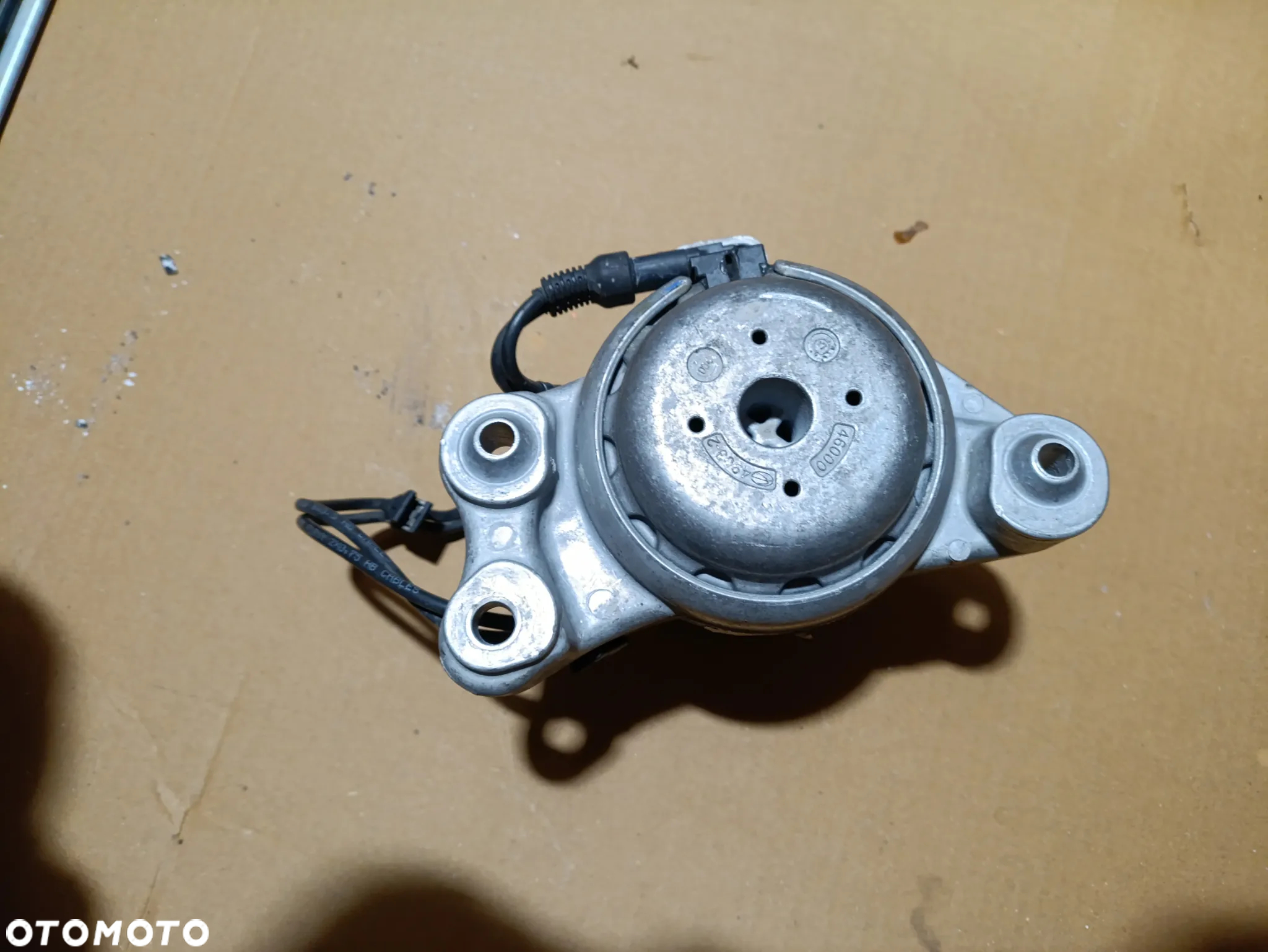 Poduszka Łożyskowanie Silnika prawa Mercedes Benz W213 E63 AMG A2132404400 - 6
