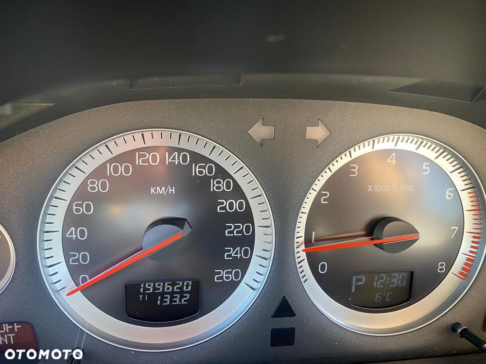 Volvo XC 90 3.2 AWD Geartonic Executive - 10