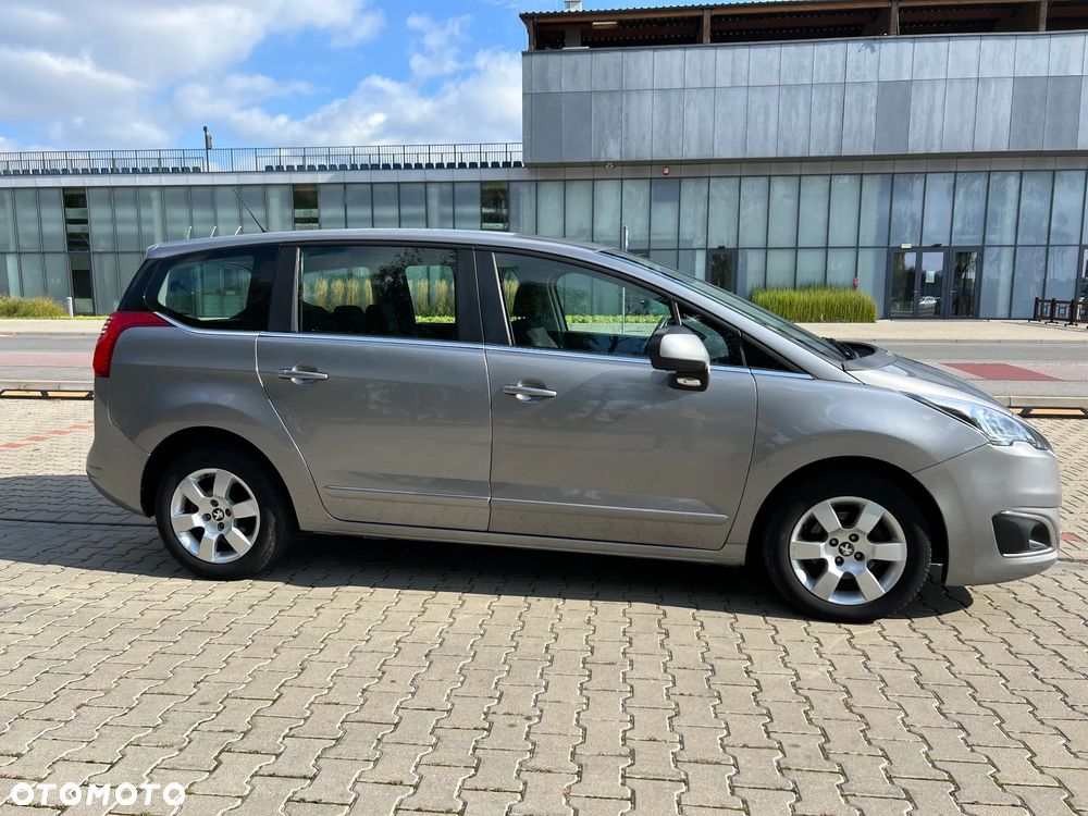 Peugeot 5008 - 4