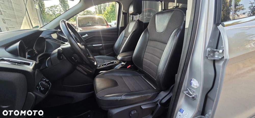 Ford Kuga 2.0 TDCi 4x4 Titanium - 25