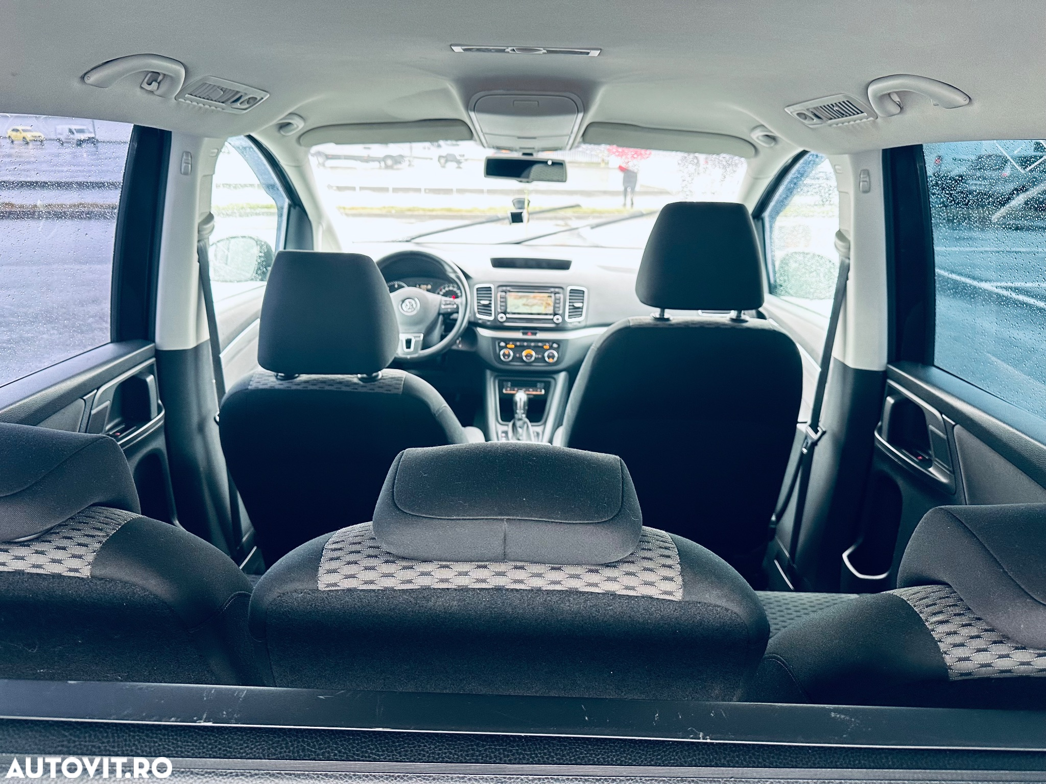 Volkswagen Sharan 2.0 TDI DSG BlueMotion Technology Comfortline - 25