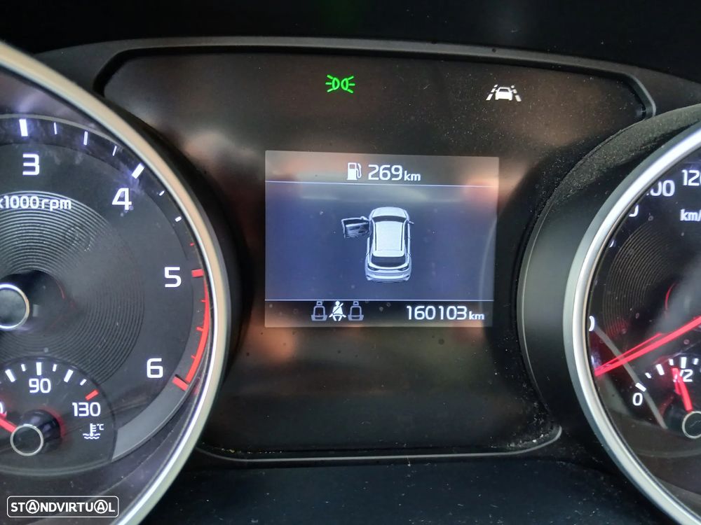 Kia Ceed SW 1.6 CRDi TX+SRF - 13