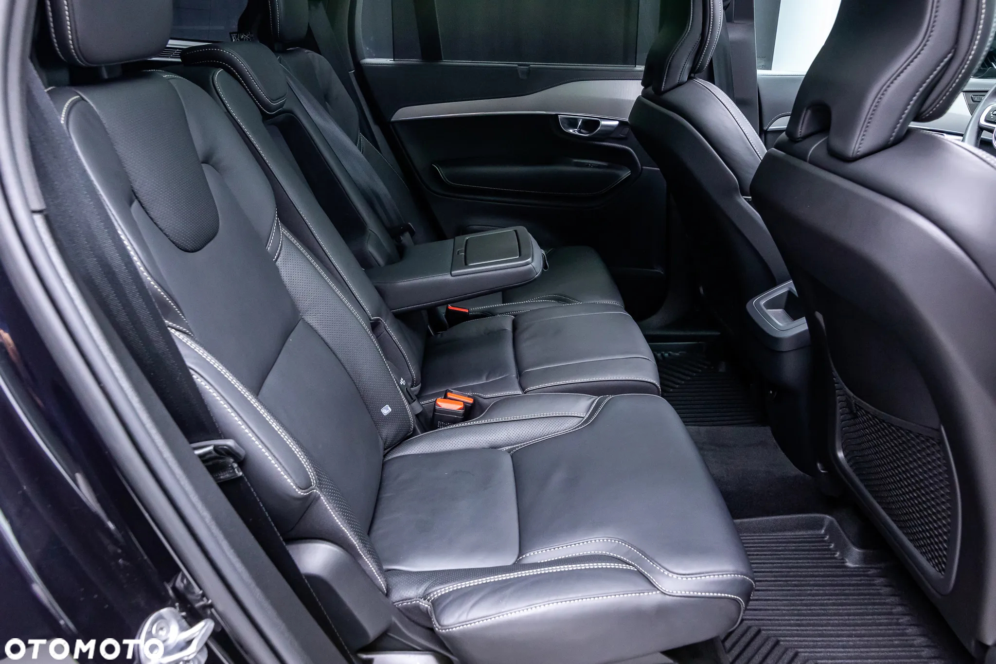 Volvo XC 90 - 31