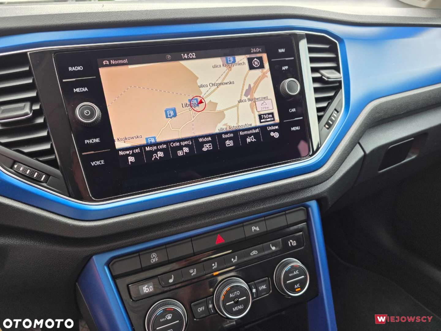 Volkswagen T-Roc - 17