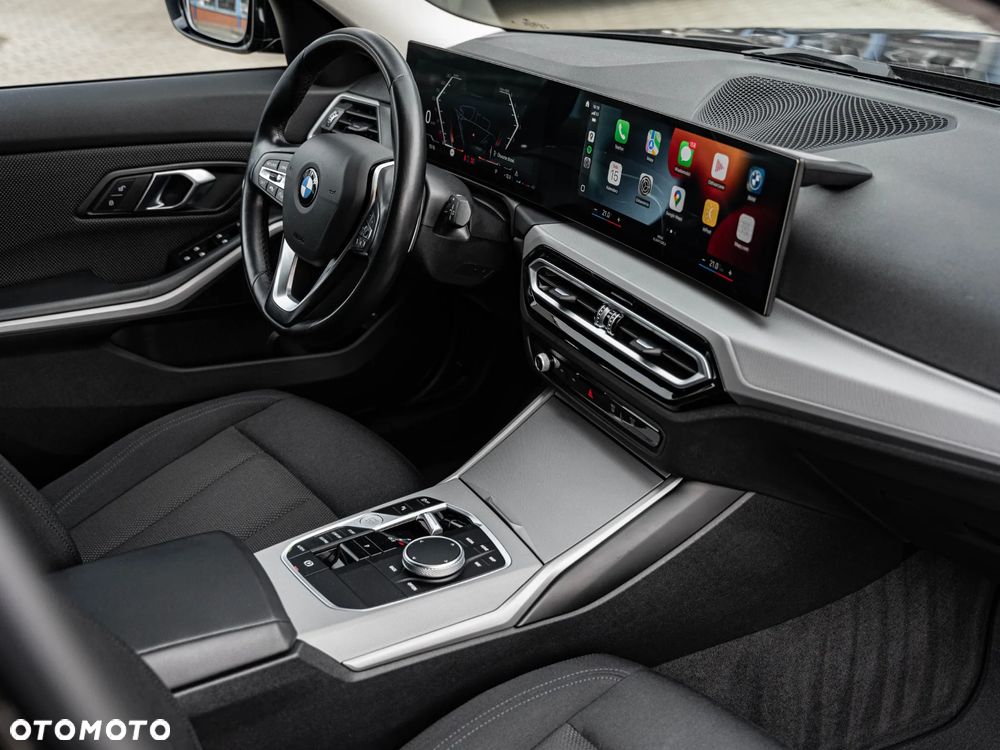 BMW Seria 3 318d - 22