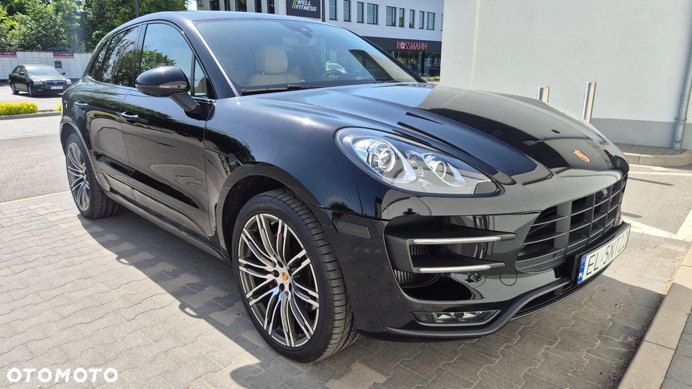 Porsche Macan Turbo PDK - 28