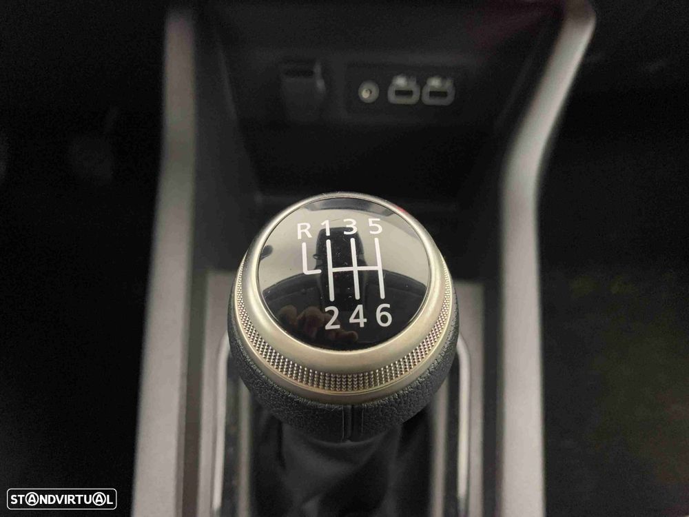 Renault Clio 1.0 TCe Evolution Bi-Fuel - 10