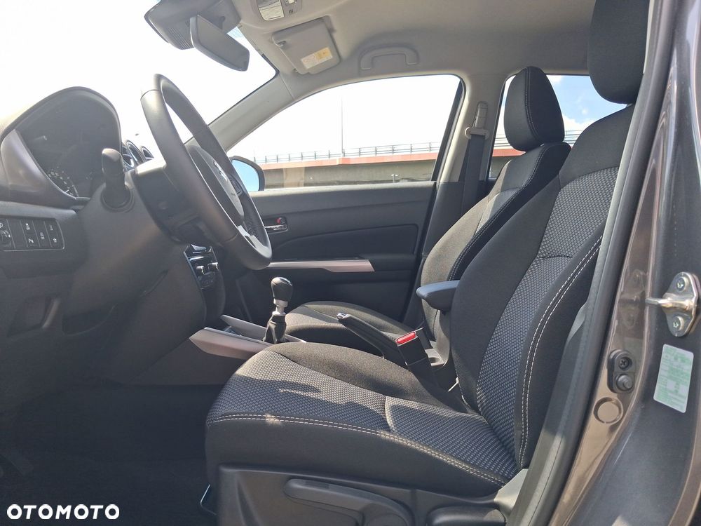 Suzuki Vitara 1.4 Boosterjet mHEV Premium Plus 2WD - 31