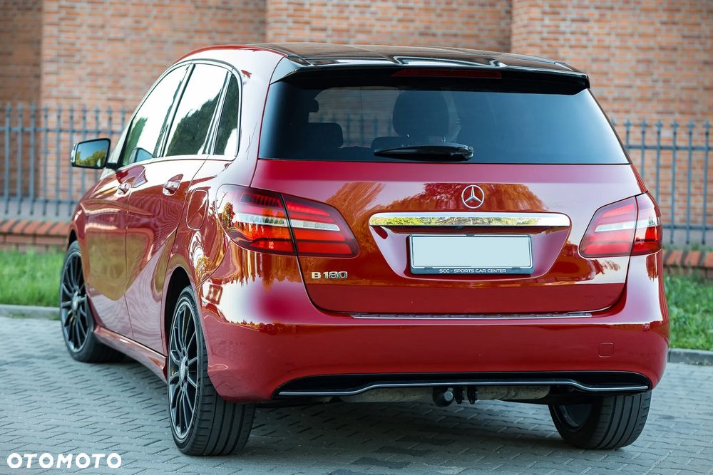 Mercedes-Benz Klasa B 180 7G-DCT AMG Line - 4