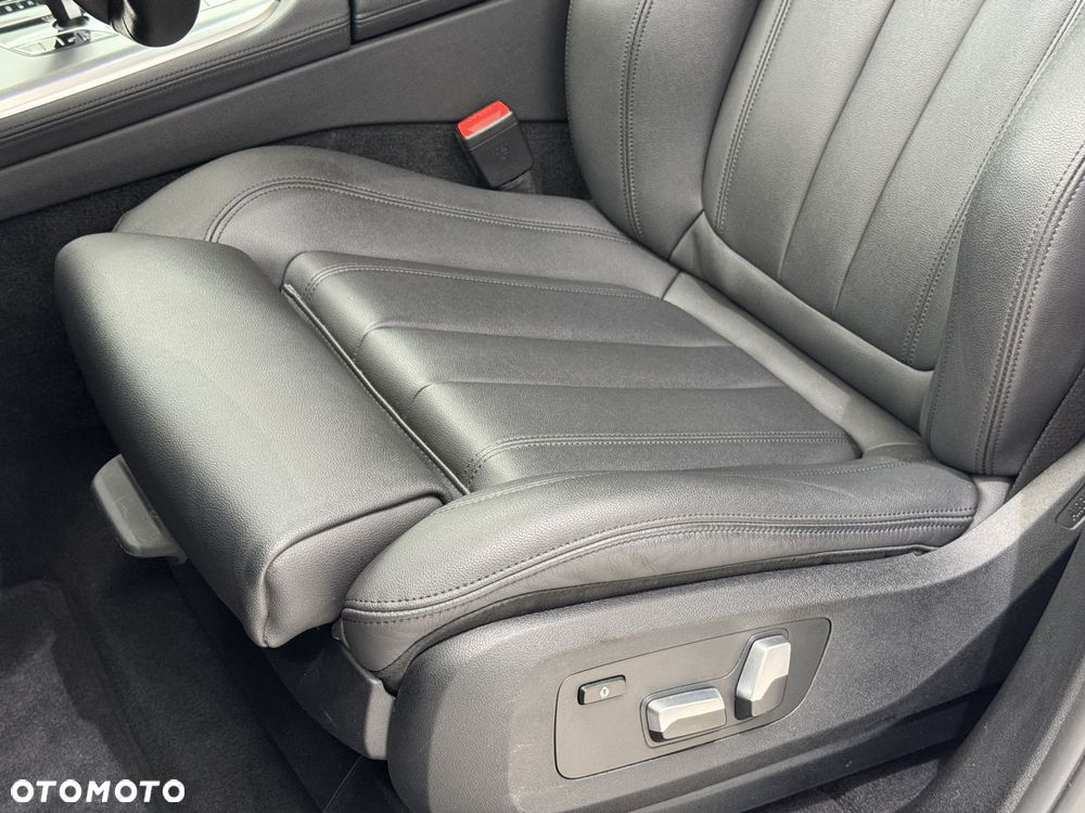 BMW X5 xDrive25d - 11